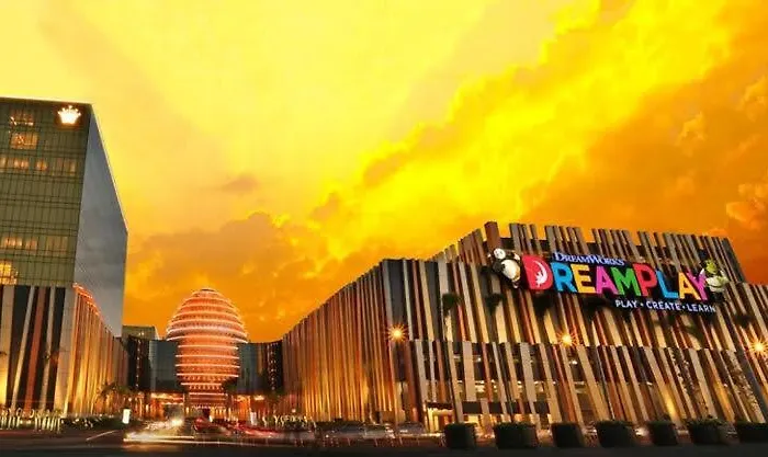 Sy Bay Beside Okada Near T3 Airport * Manila